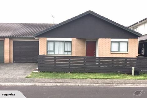 Photo of property in 4 Wakaroa Avenue, Te Atatu Peninsula, Auckland, 0610