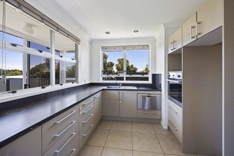 Photo of property in 364 Devon Street East, Strandon, New Plymouth, 4312