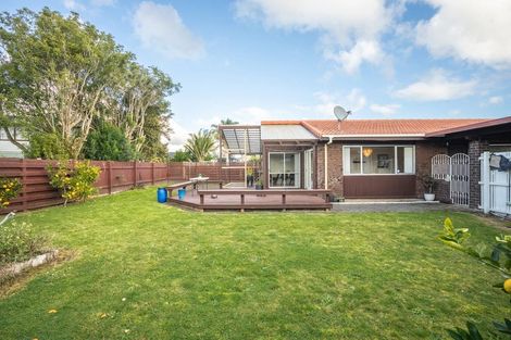 Photo of property in 6 Chichester Drive, Rosehill, Papakura, 2113