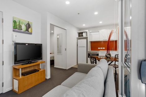 Photo of property in Alpha Apartments, 505/17 Vogel Lane, Auckland Central, Auckland, 1010