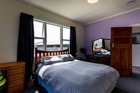 Photo of property in 15 Timaru Road, Waimate, 7924