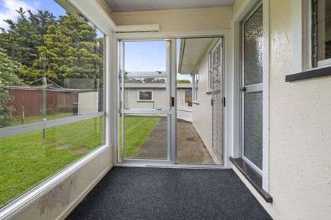 Photo of property in 24 Kent Crescent, Awapuni, Palmerston North, 4412