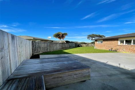 Photo of property in 14 Sid Place, Mangere, Auckland, 2022