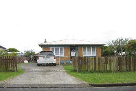 Photo of property in 1/8 Freyberg Crescent, Pukekohe, 2120