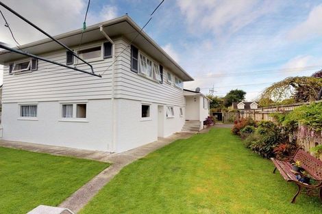 Photo of property in 1 Byrd Street, Levin, 5510