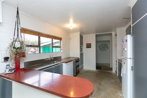 Photo of property in 8 Sarten Street, Waitara, 4320