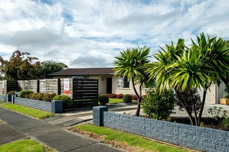 Photo of property in 2 Mason Street, Riverdale, Gisborne, 4010