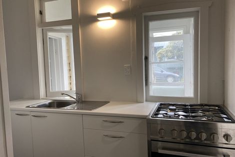 Photo of property in 18 Shoal Bay Road, Devonport, Auckland, 0624