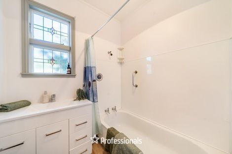 Photo of property in 124 Tutere Street, Waikanae Beach, Waikanae, 5036