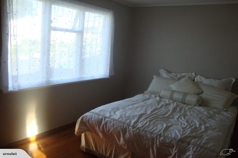 Photo of property in 76-78 Sievers Grove, Cannons Creek, Porirua, 5024