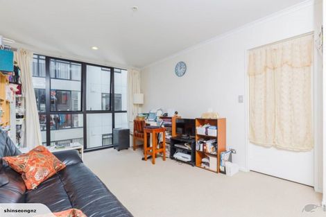 Photo of property in 21 Sapphire Place, Bayview, Auckland, 0629