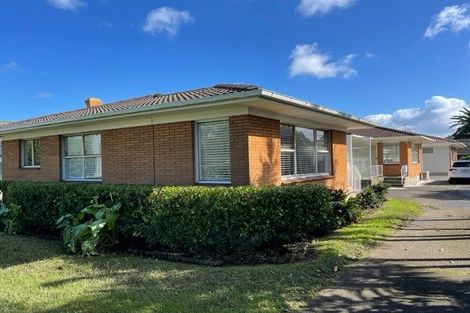 Photo of property in 1/39 Eversleigh Road, Belmont, Auckland, 0622