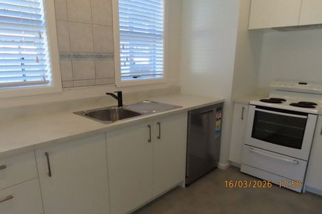 Photo of property in 23 Blacklock Avenue, Henderson, Auckland, 0612