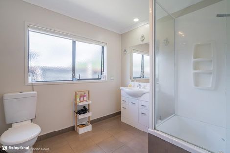 Photo of property in 22 Captain Wood Avenue, Whitianga, 3510