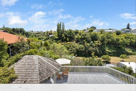 Photo of property in 21 May Avenue, Hospital Hill, Napier, 4110