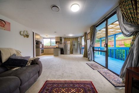 Photo of property in 17 Rehia Road, Massey, Auckland, 0614