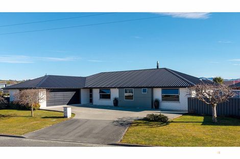 Photo of property in 24 Tancred Street, Geraldine, 7930