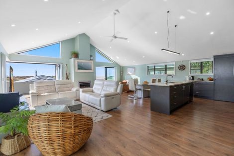 Photo of property in 918b Papamoa Beach Road, Papamoa Beach, Papamoa, 3118