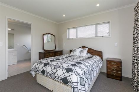 Photo of property in 2a Mcnaughton Place, Onekawa, Napier, 4110