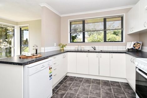 Photo of property in 40 Medina Crescent, Parklands, Christchurch, 8083