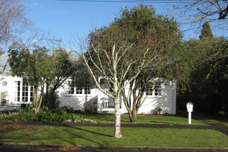 Photo of property in 10 Young Street, Claudelands, Hamilton, 3214