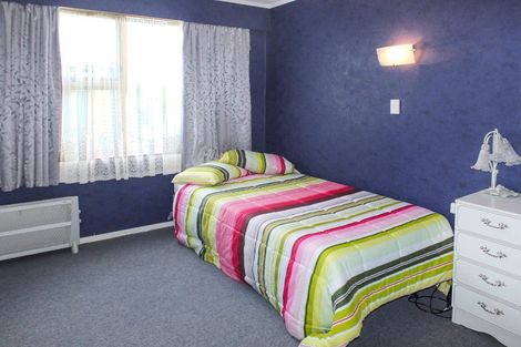 Photo of property in 18 Johnston Street, Foxton, 4814