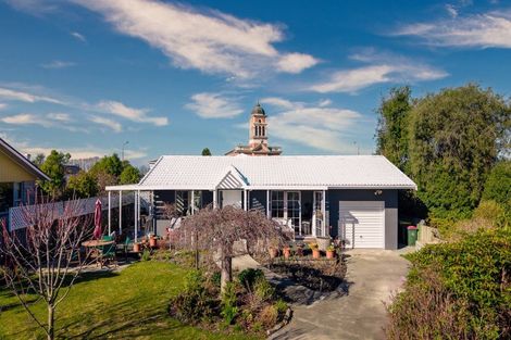 Photo of property in 17 Churchill Place, Waimate, 7924