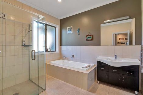 Photo of property in 355 Ngawhini Road, Hawera, 4674