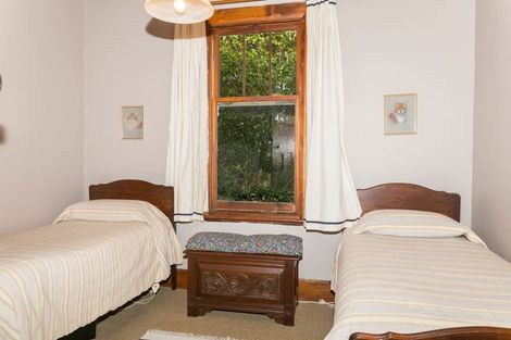 Photo of property in 17 Chamberlain Street, Dannevirke, 4930