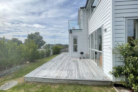 Photo of property in 20 Bearing Parade, Long Bay, Auckland, 0630