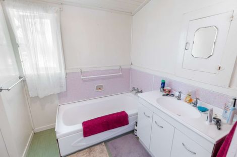 Photo of property in 20 Seafront Road, Castlecliff, Whanganui, 4501