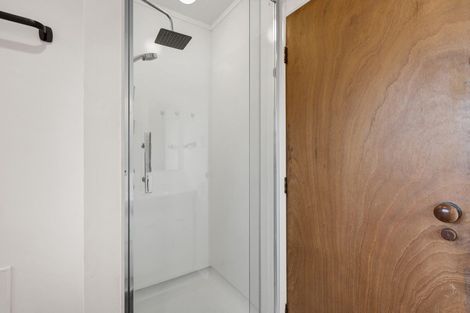 Photo of property in 8a Keats Place, Whalers Gate, New Plymouth, 4310