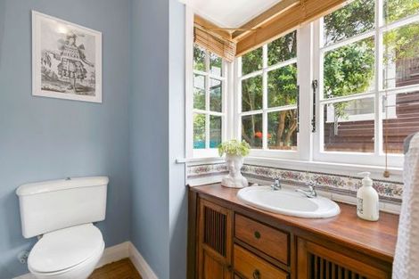 Photo of property in 61 Overtoun Terrace, Hataitai, Wellington, 6021