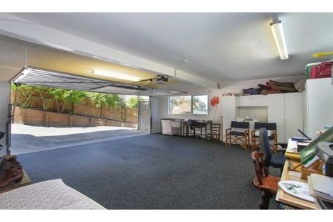 Photo of property in 1/272 Glamorgan Drive, Northcross, Auckland, 0630