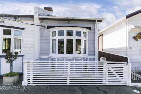 Photo of property in 11 Royal Street, Berhampore, Wellington, 6023