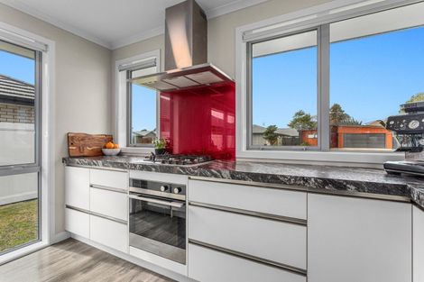 Photo of property in 15 Kakariki Drive, Coastlands, Whakatane, 3120