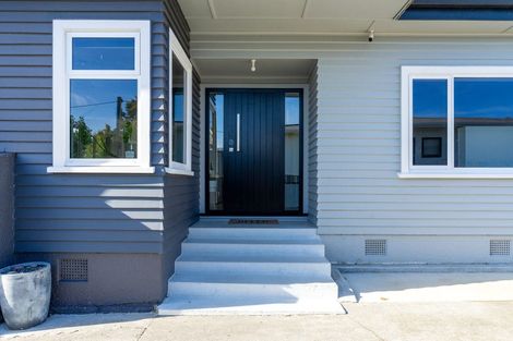 Photo of property in 73 Kawiu Road, Levin, 5510
