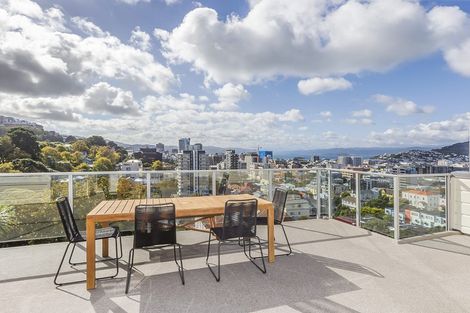 Photo of property in 12 Maarama Crescent, Aro Valley, Wellington, 6021