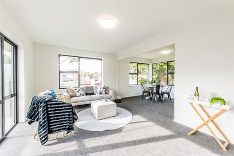 Photo of property in 6 Gladson Avenue, Sockburn, Christchurch, 8042