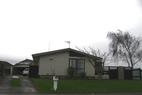 Photo of property in 11 Waltham Court, Cloverlea, Palmerston North, 4412