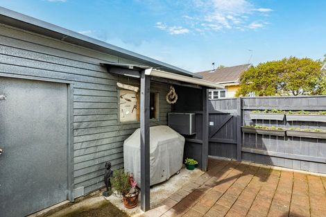 Photo of property in 65 Great North Road, Waipawa, 4210