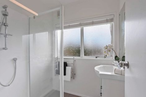 Photo of property in 18a Puketitiro Street, Glen Eden, Auckland, 0602