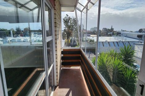 Photo of property in 4/194 Powderham Street, New Plymouth, 4310