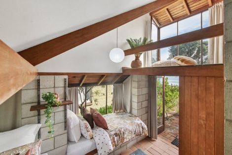 Photo of property in 135 Karewa Parade, Papamoa Beach, Papamoa, 3118