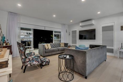 Photo of property in 13 Waitemata Drive, One Tree Point, 0118