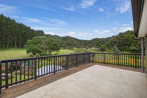 Photo of property in 27 Taiwa Road, Oakura, Hikurangi, 0184