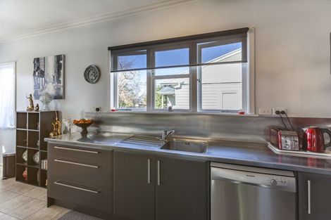 Photo of property in 205 Tudor Avenue, Mayfair, Hastings, 4122