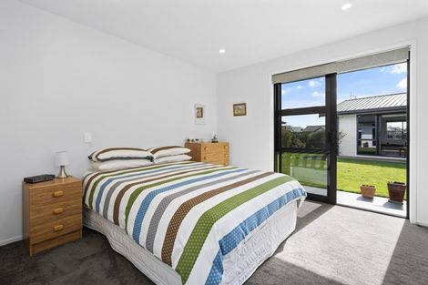 Photo of property in 2 Clifford Close, Leamington, Cambridge, 3432