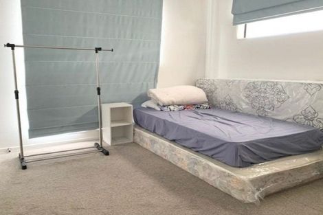 Photo of property in 32 Morihana Close, Glen Eden, 0602