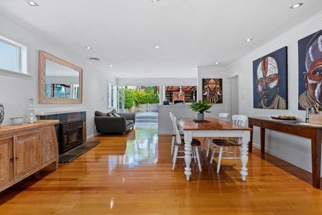 Photo of property in 28 Alexander Avenue, Torbay, Auckland, 0630